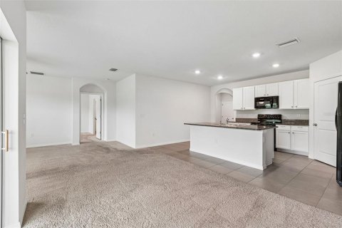 Casa en venta en Zephyrhills, Florida, 4 dormitorios, 171.5 m2 № 2095764 - foto 28