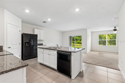 Casa en venta en Zephyrhills, Florida, 4 dormitorios, 171.5 m2 № 2095764 - foto 20