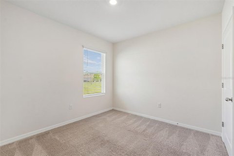 Casa en venta en Zephyrhills, Florida, 4 dormitorios, 171.5 m2 № 2095764 - foto 12