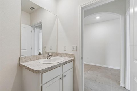 Casa en venta en Zephyrhills, Florida, 4 dormitorios, 171.5 m2 № 2095764 - foto 11