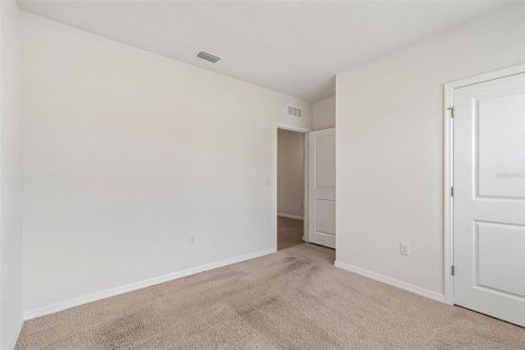 Casa en venta en Zephyrhills, Florida, 4 dormitorios, 171.5 m2 № 2095764 - foto 6