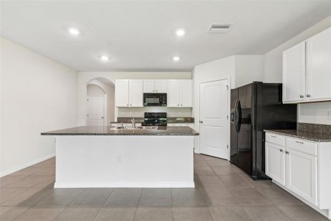 Casa en venta en Zephyrhills, Florida, 4 dormitorios, 171.5 m2 № 2095764 - foto 22