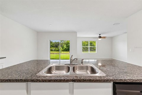 Casa en venta en Zephyrhills, Florida, 4 dormitorios, 171.5 m2 № 2095764 - foto 25