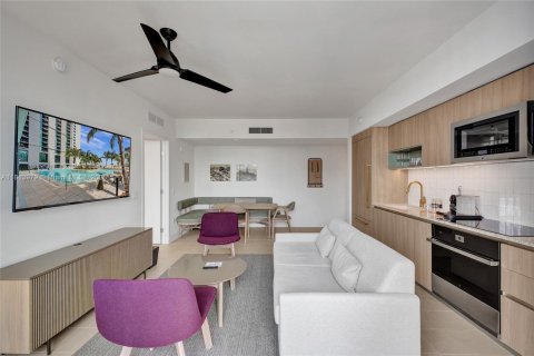 Condominio en venta en Miami, Florida, 2 dormitorios, 85.1 m2 № 1762711 - foto 3