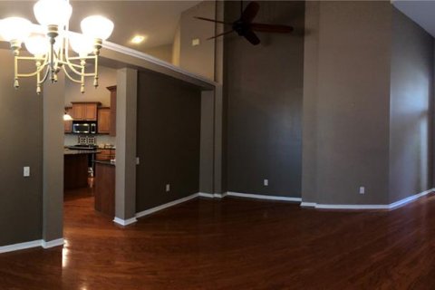 Casa en alquiler en Tampa, Florida, 4 dormitorios, 216.74 m2 № 1914552 - foto 3