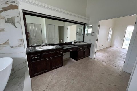 Casa en alquiler en Tampa, Florida, 4 dormitorios, 216.74 m2 № 1914552 - foto 16