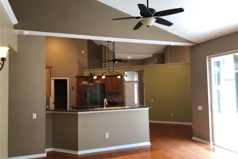 Casa en alquiler en Tampa, Florida, 4 dormitorios, 216.74 m2 № 1914552 - foto 10