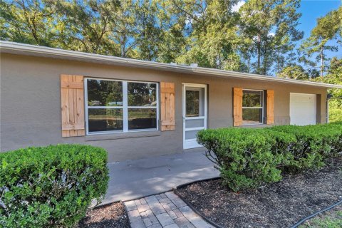 Снять в аренду виллу или дом в Белвью, Флорида 3 комнаты, 130.43м2, № 1917404 - фото 5