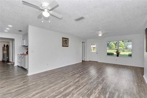 Снять в аренду виллу или дом в Белвью, Флорида 3 комнаты, 130.43м2, № 1917404 - фото 7