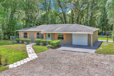 Снять в аренду виллу или дом в Белвью, Флорида 3 комнаты, 130.43м2, № 1917404 - фото 3