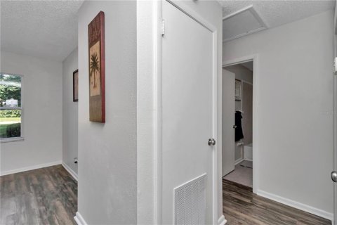 Снять в аренду виллу или дом в Белвью, Флорида 3 комнаты, 130.43м2, № 1917404 - фото 20