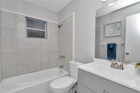 Снять в аренду виллу или дом в Белвью, Флорида 3 комнаты, 130.43м2, № 1917404 - фото 23