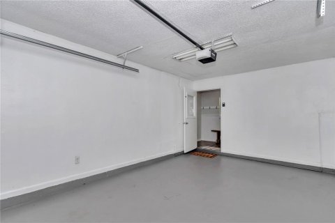 Снять в аренду виллу или дом в Белвью, Флорида 3 комнаты, 130.43м2, № 1917404 - фото 27