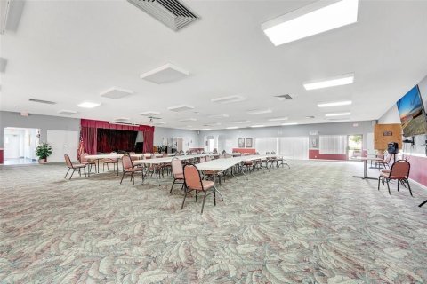 Condo in Tamarac, Florida, 2 bedrooms  № 2193918 - photo 18