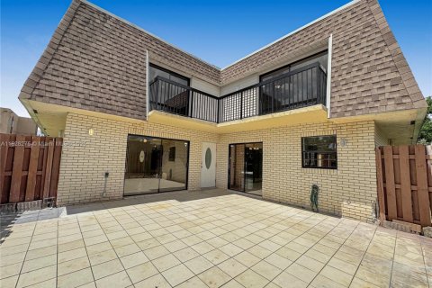 Купить кондоминиум в Норт-Лодердейл, Флорида 2 спальни, 142.14м2, № 1957888 - фото 1