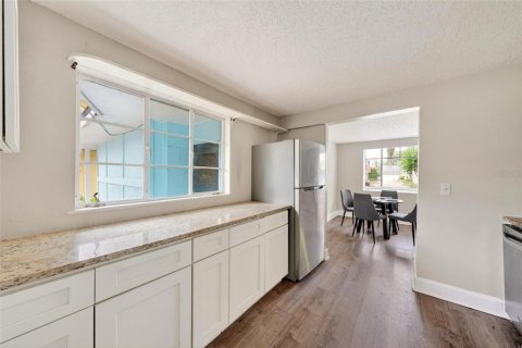 Duplex à vendre à Orlando, Floride: 3 chambres, 141.03 m2 № 2291055 - photo 7