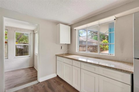 Duplex à vendre à Orlando, Floride: 3 chambres, 141.03 m2 № 2291055 - photo 8