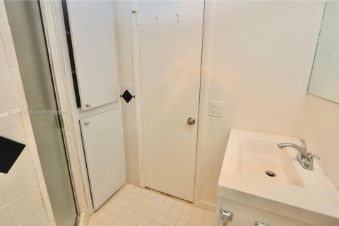 Copropriété à vendre à Aventura, Floride: 2 chambres, 95.41 m2 № 1790274 - photo 22
