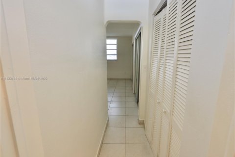 Copropriété à vendre à Aventura, Floride: 2 chambres, 95.41 m2 № 1790274 - photo 24