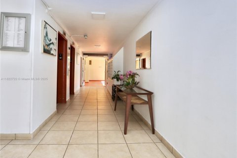 Copropriété à vendre à Aventura, Floride: 2 chambres, 95.41 m2 № 1790274 - photo 30