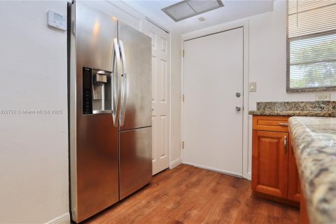 Copropriété à vendre à Aventura, Floride: 2 chambres, 95.41 m2 № 1790274 - photo 16