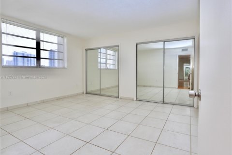 Copropriété à vendre à Aventura, Floride: 2 chambres, 95.41 m2 № 1790274 - photo 19