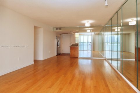 Copropriété à vendre à Aventura, Floride: 2 chambres, 95.41 m2 № 1790274 - photo 10