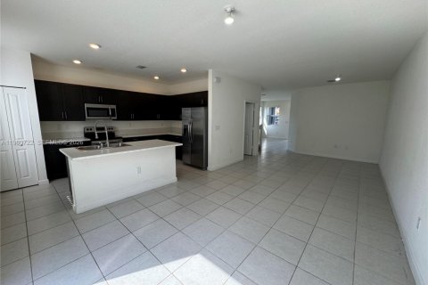 Adosado en alquiler en Homestead, Florida, 3 dormitorios, 169.73 m2 № 2022013 - foto 6