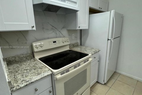 Купить кондоминиум в Корал-Спрингс, Флорида 2 спальни, № 2039087 - фото 5