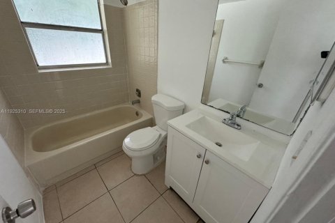 Купить кондоминиум в Корал-Спрингс, Флорида 2 спальни, № 2039087 - фото 10