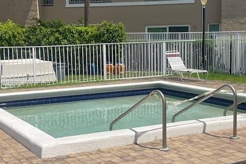 Купить кондоминиум в Корал-Спрингс, Флорида 2 спальни, № 2039087 - фото 16