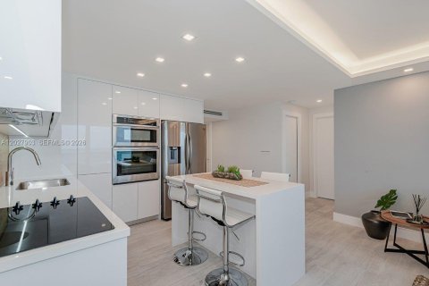 Снять в аренду кондоминиум в Майами-Бич, Флорида 2 спальни, 89.19м2, № 2077584 - фото 6