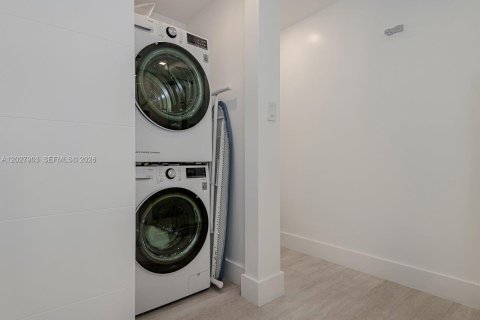 Снять в аренду кондоминиум в Майами-Бич, Флорида 2 спальни, 89.19м2, № 2077584 - фото 9