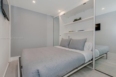 Снять в аренду кондоминиум в Майами-Бич, Флорида 2 спальни, 89.19м2, № 2077584 - фото 29