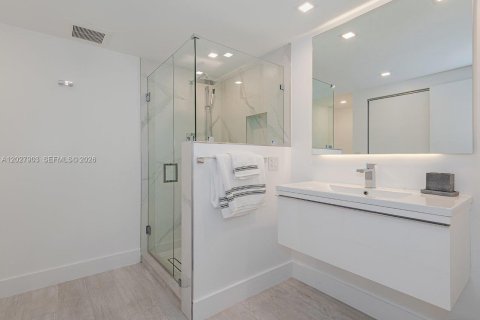 Снять в аренду кондоминиум в Майами-Бич, Флорида 2 спальни, 89.19м2, № 2077584 - фото 22