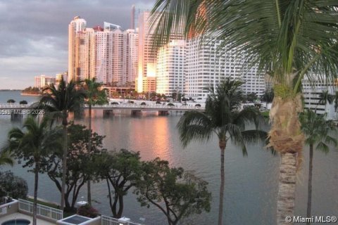 Condo in Miami, Florida, 2 bedrooms  № 2057824 - photo 2