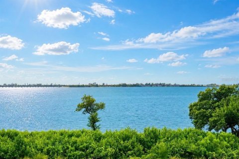 Condominio en venta en Bradenton, Florida, 2 dormitorios, 186.83 m2 № 2289680 - foto 2