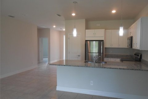 Apartamento en alquiler en Punta Gorda, Florida, 3 dormitorios, 125.42 m2 № 1525481 - foto 4