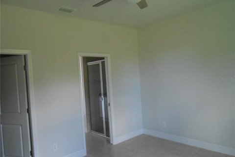 Apartamento en alquiler en Punta Gorda, Florida, 3 dormitorios, 125.42 m2 № 1525481 - foto 5