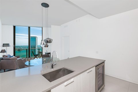 Copropriété à vendre à Miami, Floride: 2 chambres, 93.27 m2 № 2089372 - photo 3