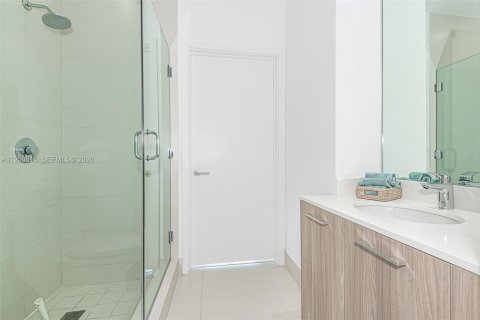 Copropriété à vendre à Miami, Floride: 2 chambres, 93.27 m2 № 2089372 - photo 18