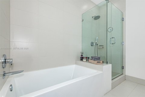 Copropriété à vendre à Miami, Floride: 2 chambres, 93.27 m2 № 2089372 - photo 26