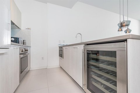 Copropriété à vendre à Miami, Floride: 2 chambres, 93.27 m2 № 2089372 - photo 13