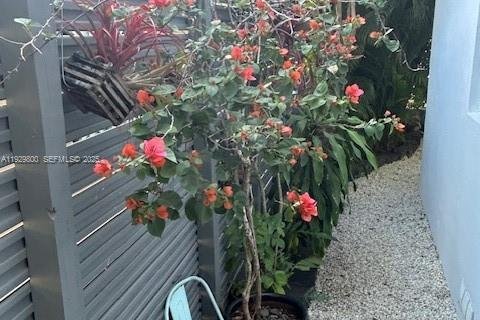 Casa en alquiler en Miami, Florida, 2 dormitorios, 78.97 m2 № 1988808 - foto 12