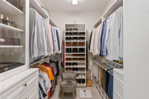 Casa en venta en Miramar, Florida, 6 dormitorios, 378.3 m2 № 2034179 - foto 30