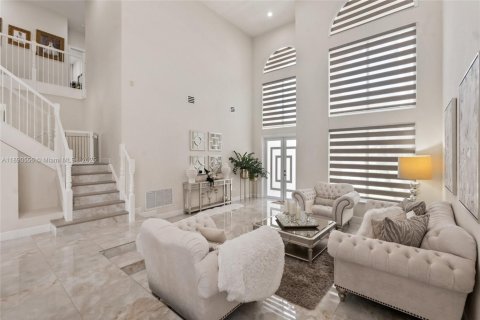 Casa en venta en Miramar, Florida, 6 dormitorios, 378.3 m2 № 2034179 - foto 6