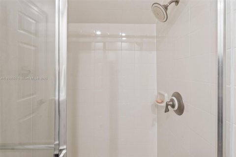 Casa en venta en Miramar, Florida, 6 dormitorios, 378.3 m2 № 2034179 - foto 20