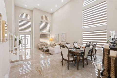 Casa en venta en Miramar, Florida, 6 dormitorios, 378.3 m2 № 2034179 - foto 7