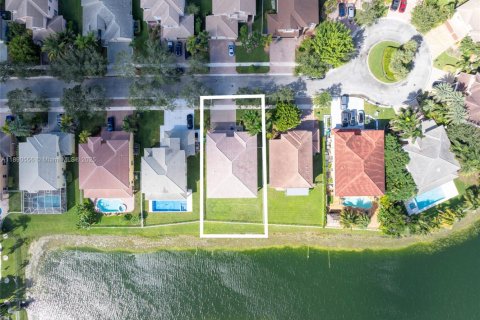 Casa en venta en Miramar, Florida, 6 dormitorios, 378.3 m2 № 2034179 - foto 2