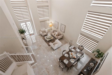 Casa en venta en Miramar, Florida, 6 dormitorios, 378.3 m2 № 2034179 - foto 8